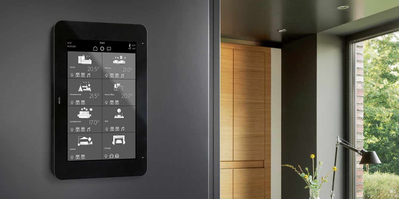 JUNG Smart Panel 8 bei Elektro Künzel GbR in Gera